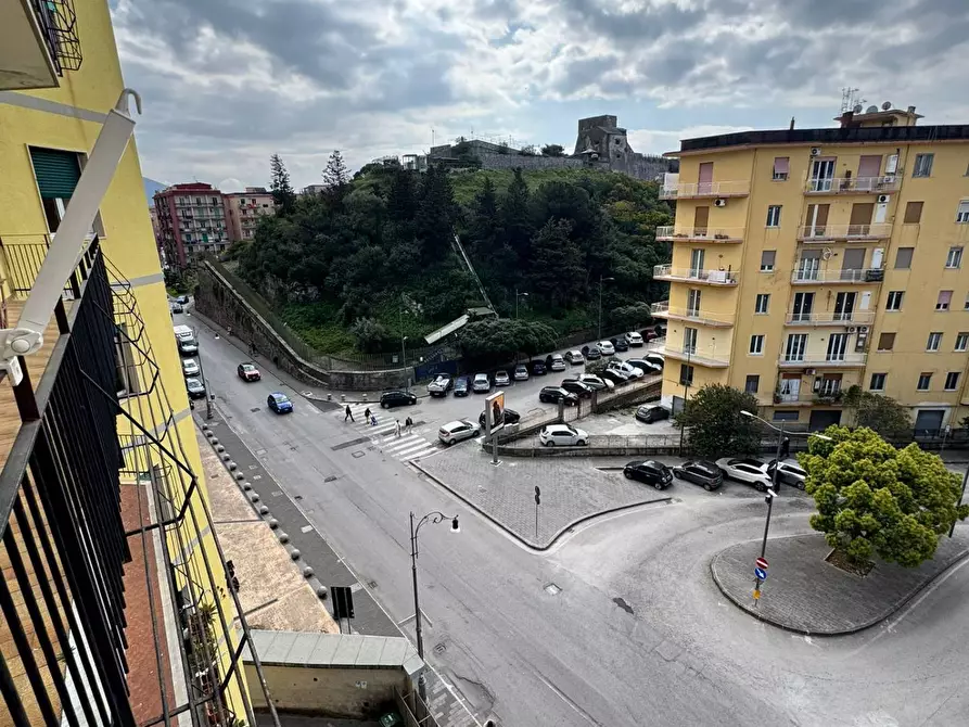 Immagine 7 di Appartamento in vendita  in via torrione 79 a Salerno