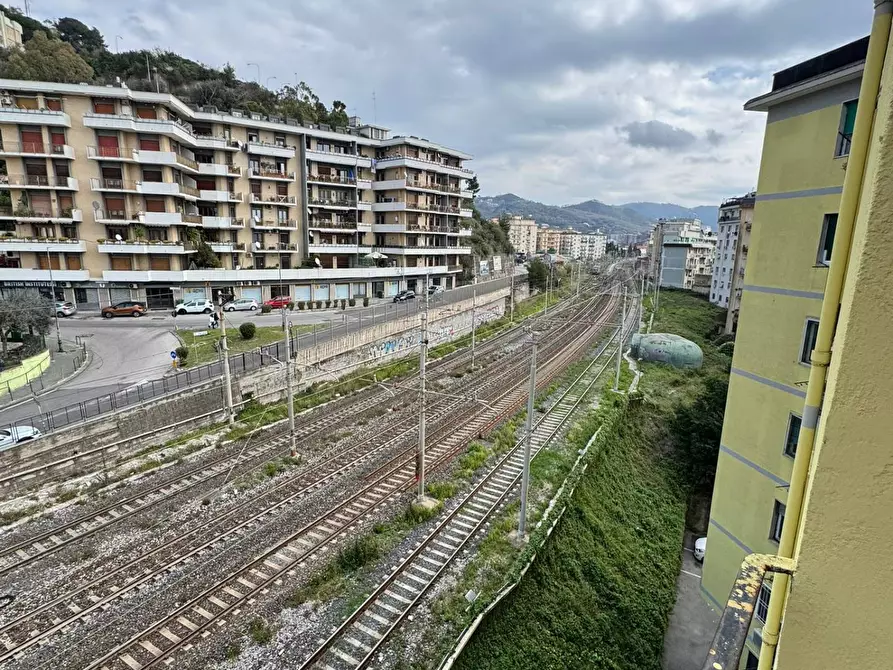 Immagine 14 di Appartamento in vendita  in via torrione 79 a Salerno