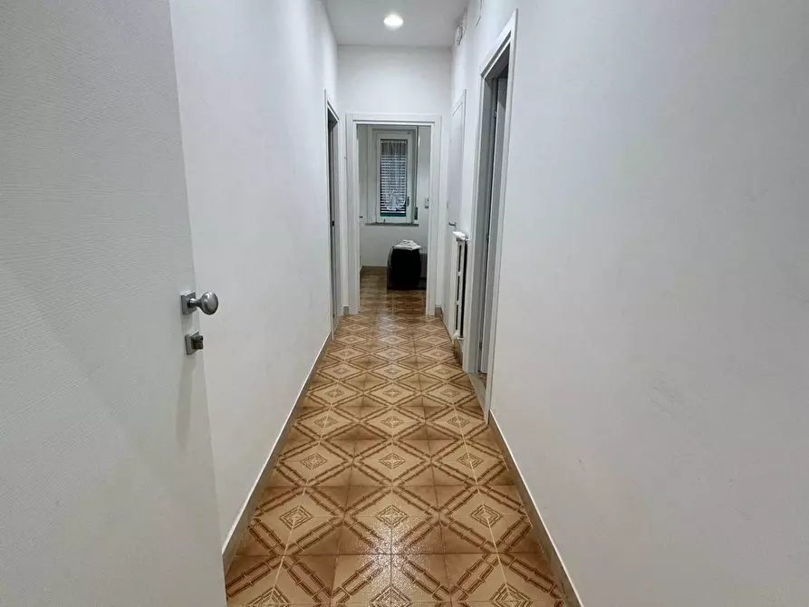 Immagine 15 di Appartamento in vendita  in via torrione 79 a Salerno