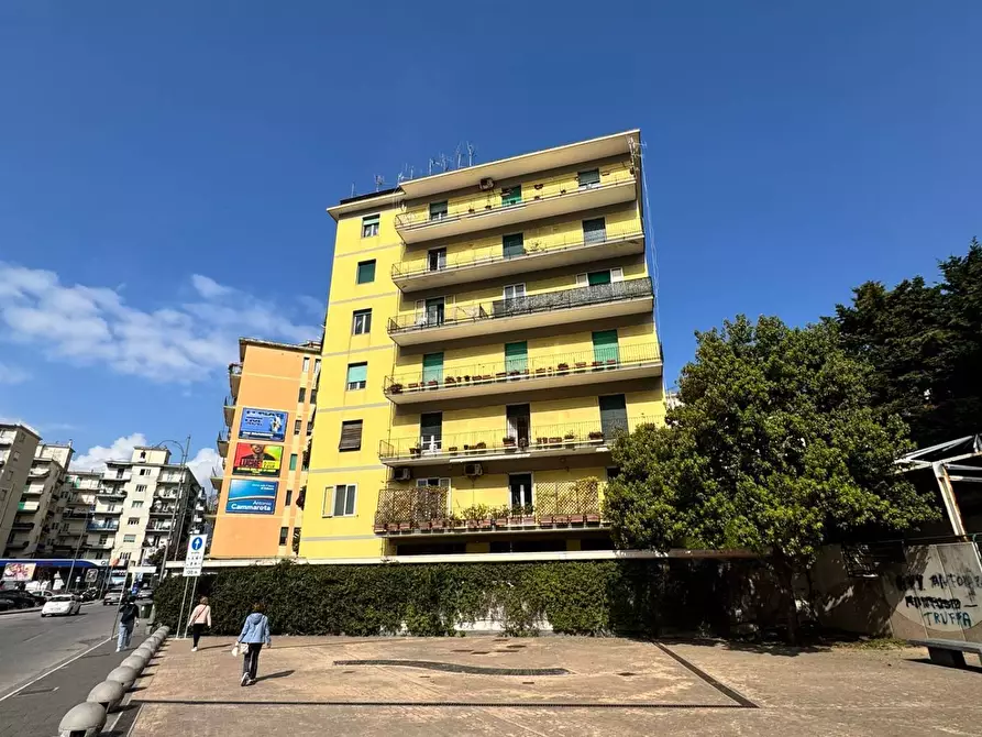 Immagine 1 di Appartamento in vendita  in via torrione 79 a Salerno