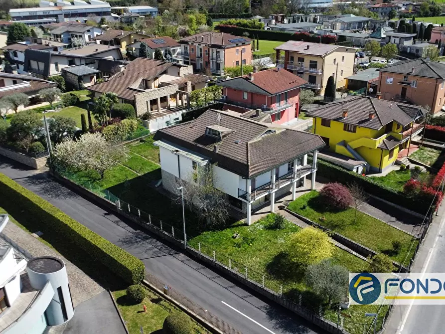 Immagine 1 di Casa indipendente in vendita  in Via Crocefisso a Telgate