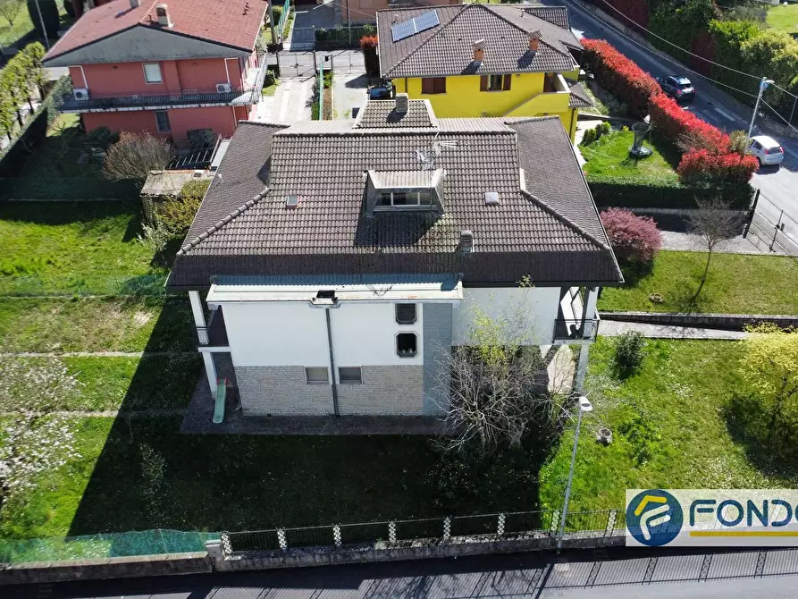 Immagine 3 di Casa indipendente in vendita  in Via Crocefisso a Telgate