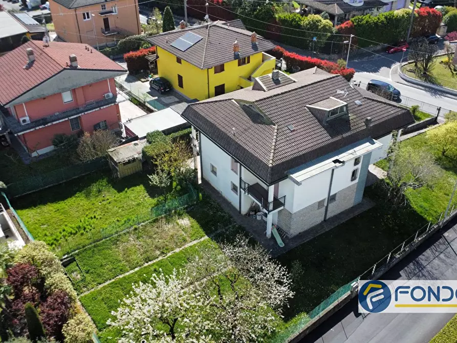 Immagine 2 di Casa indipendente in vendita  in Via Crocefisso a Telgate