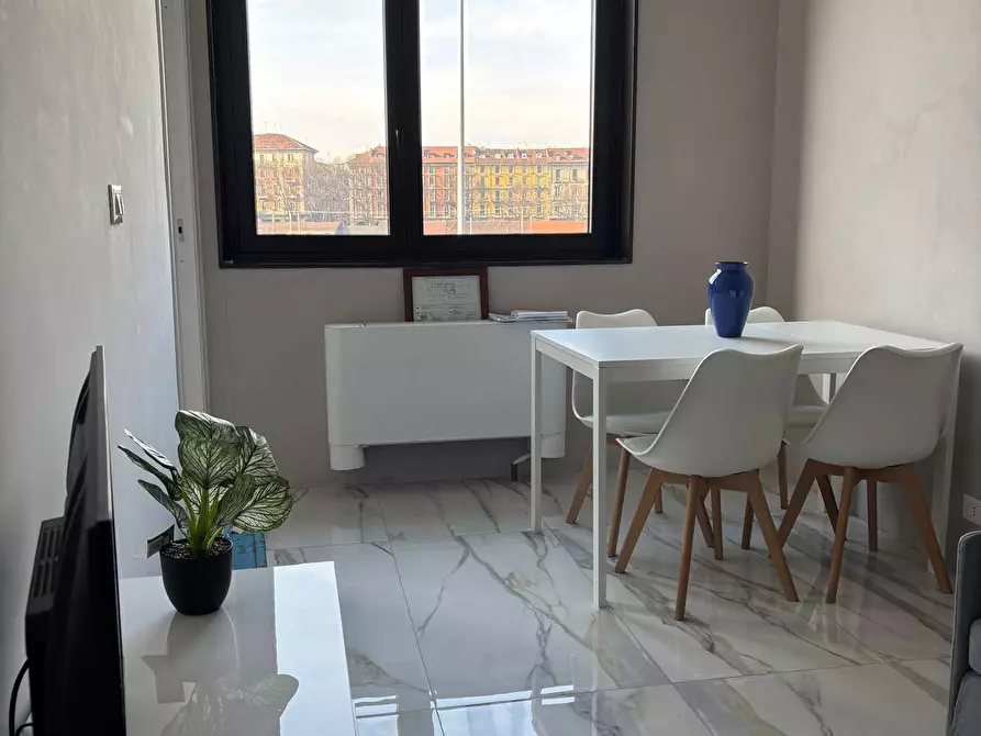 Immagine 4 di Appartamento in vendita  in via nizza 26 a Torino