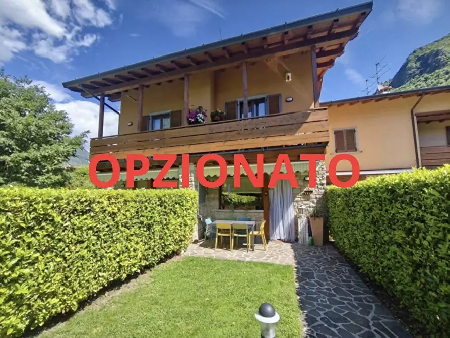 Immagine 1 di Villetta a schiera in vendita  in Via Madre Teresa di Calcutta 451 a Ardesio