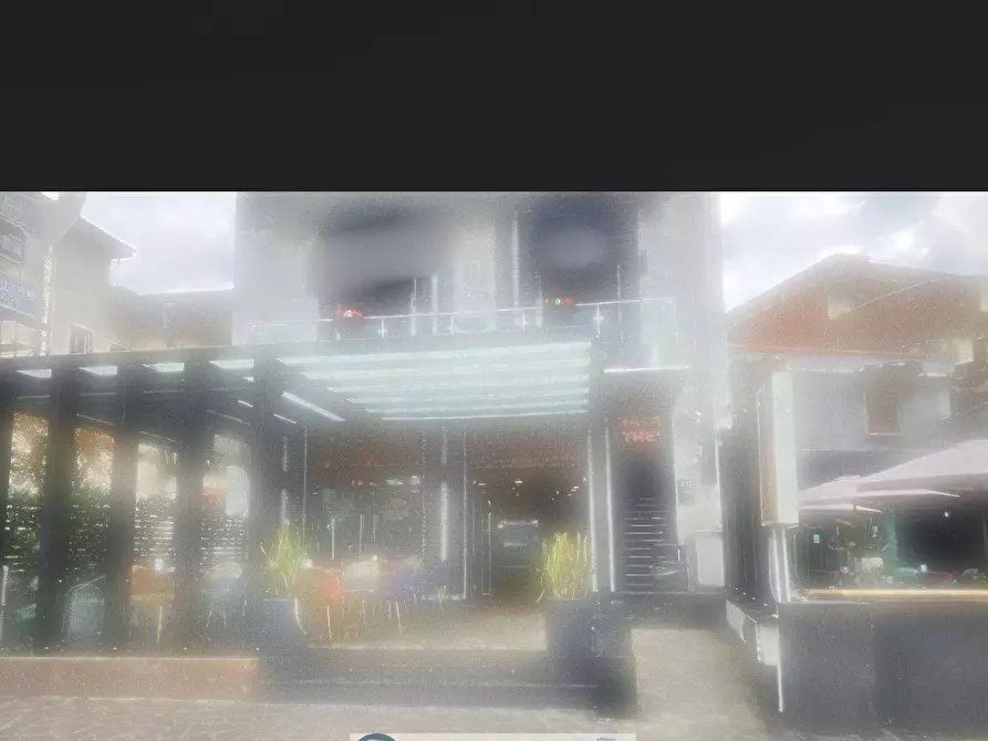 Immagine 3 di Locale commerciale in vendita  in Via Domiziana 324 a Mondragone