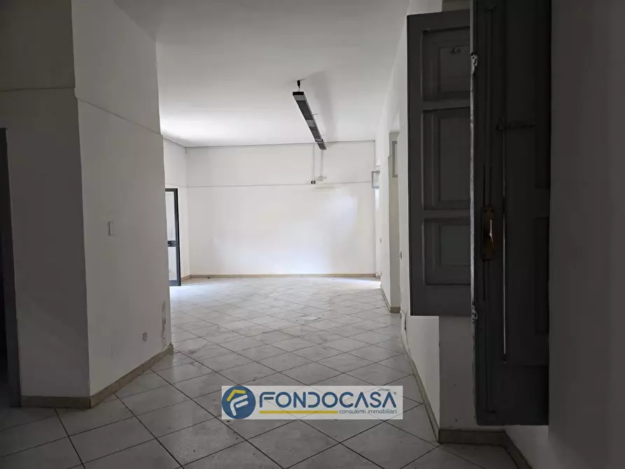 Immagine 2 di Locale commerciale in vendita  in Corso Atellano 97 a Sant'arpino