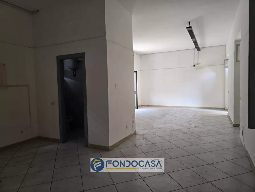 Immagine 5 di Locale commerciale in vendita  in Corso Atellano 97 a Sant'arpino