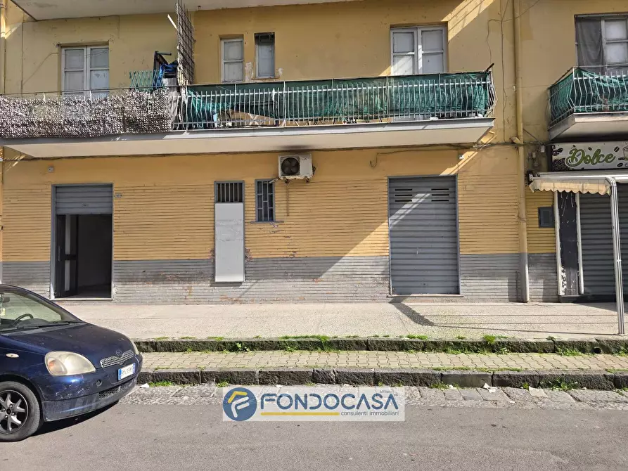 Immagine 6 di Locale commerciale in vendita  in Corso Atellano 97 a Sant'arpino