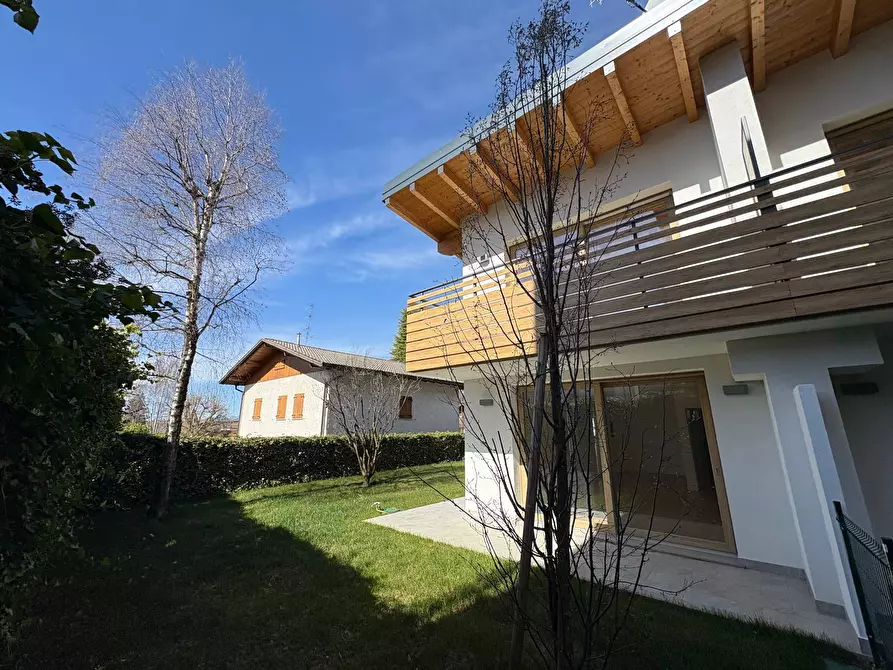 Immagine 3 di Casa semindipendente in vendita  in Viale Lodi 10 a Ardesio