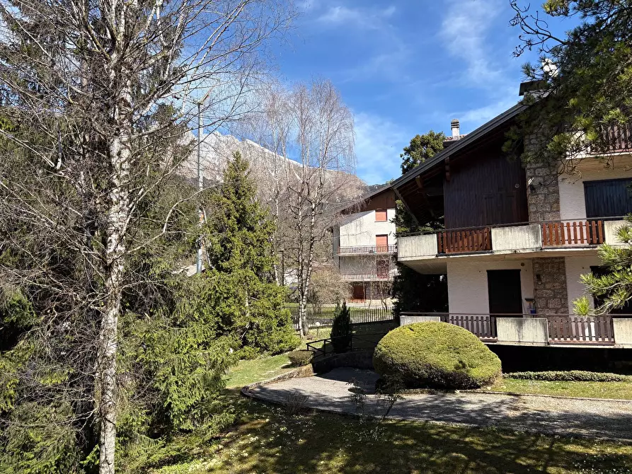 Immagine 23 di Appartamento in vendita  in Via Costa Salaer 71 a Ardesio