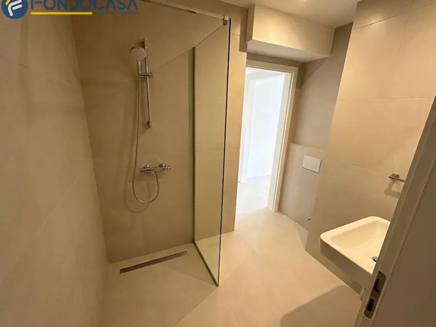 Immagine 10 di Appartamento in vendita  in Via Francesco Petrarca 20 a Monsampolo Del Tronto