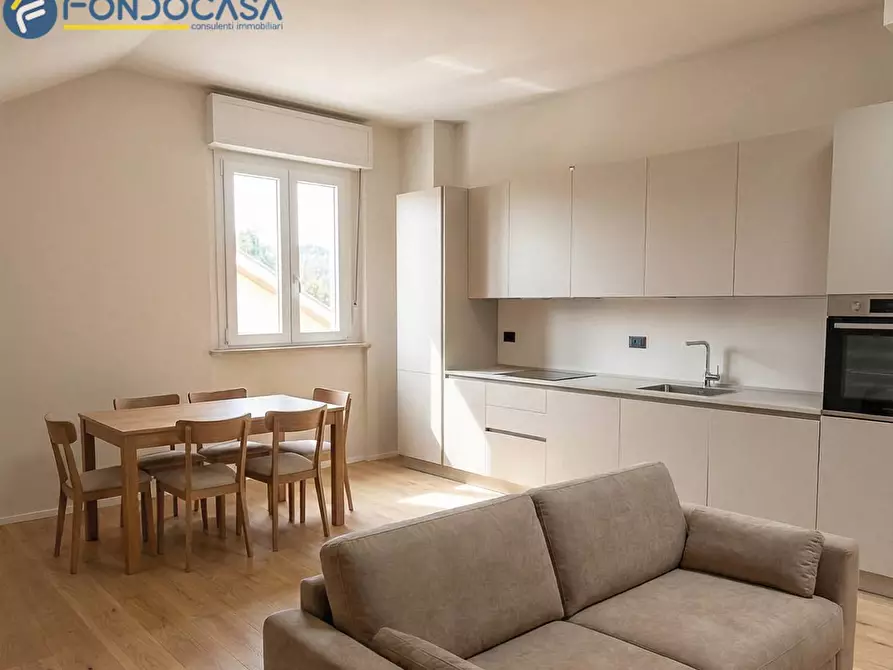 Immagine 1 di Appartamento in vendita  in Via Francesco Petrarca 20 a Monsampolo Del Tronto