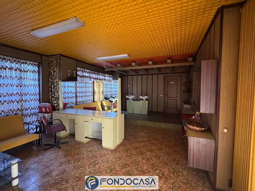 Immagine 11 di Villa in vendita  a Capriolo