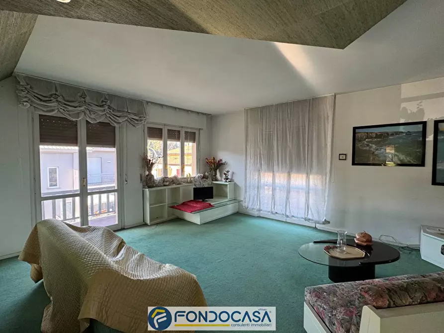 Immagine 4 di Villa in vendita  a Capriolo