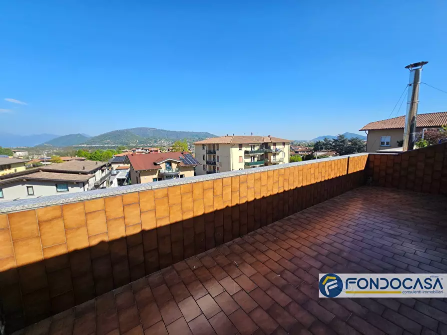Immagine 6 di Appartamento in vendita  in Via V. Bellini a Castelli Calepio