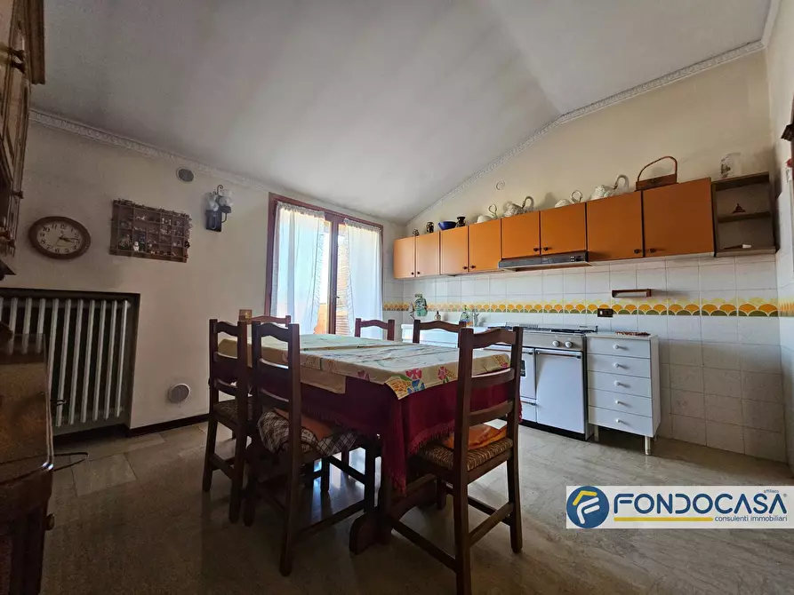 Immagine 7 di Appartamento in vendita  in Via V. Bellini a Castelli Calepio