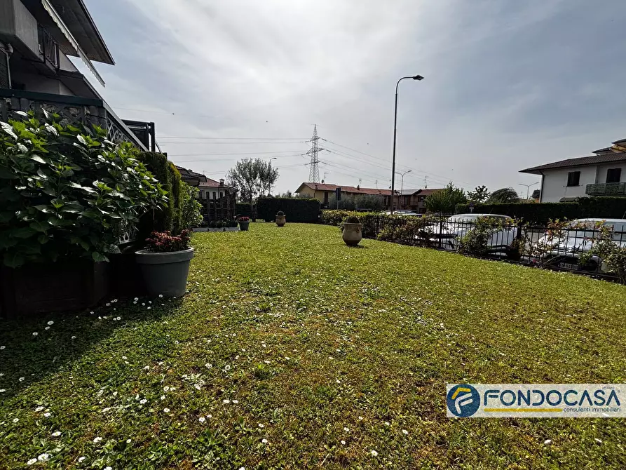 Immagine 18 di Appartamento in vendita  in Via Antonio Locatelli 6 a Castelli Calepio