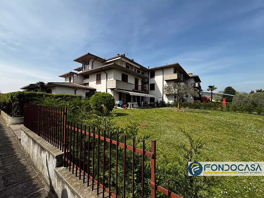 Immagine 1 di Appartamento in vendita  in Via Antonio Locatelli 6 a Castelli Calepio