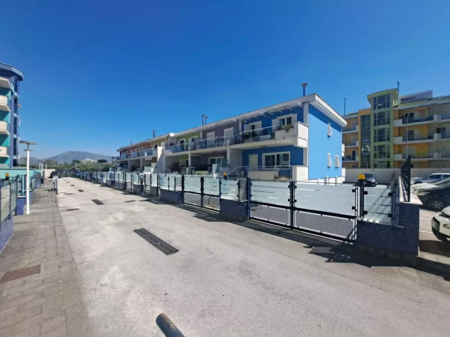 Immagine 1 di Villa in vendita  7 a Marigliano