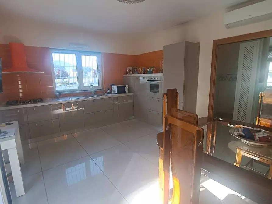 Immagine 8 di Villa in vendita  7 a Marigliano