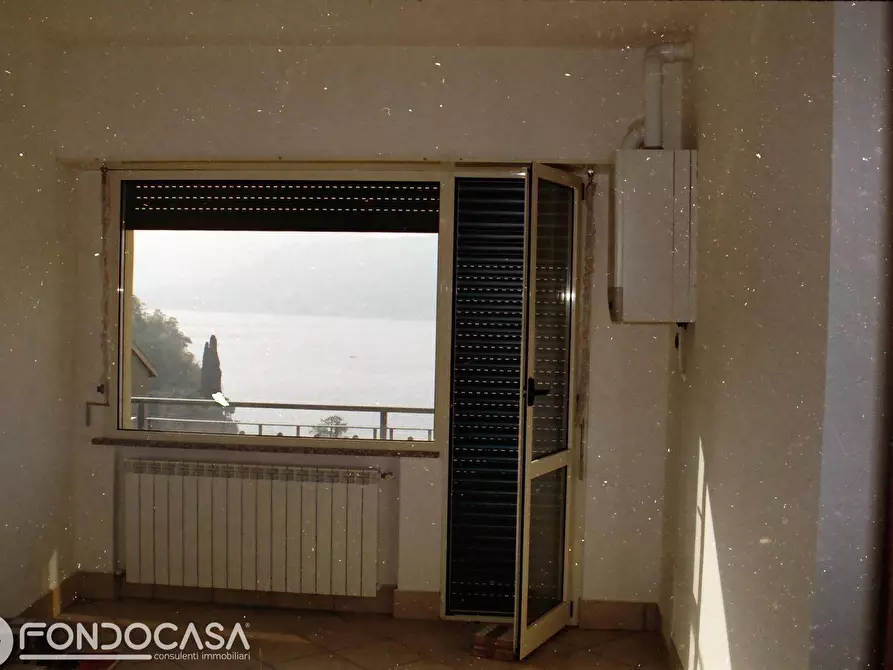 Immagine 5 di Appartamento in vendita  in via caronti 34 a Bizzarone