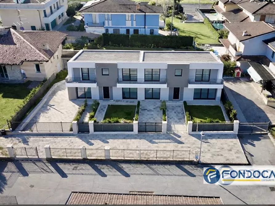 Immagine 1 di Terreno residenziale in vendita  a Pontoglio