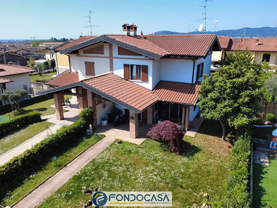 Immagine 1 di Casa semindipendente in vendita  a Cazzago San Martino