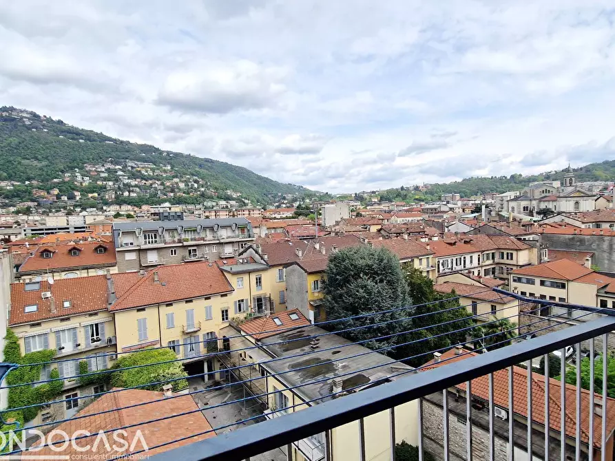 Immagine 5 di Appartamento in affitto  in via italia libera 13 a Como