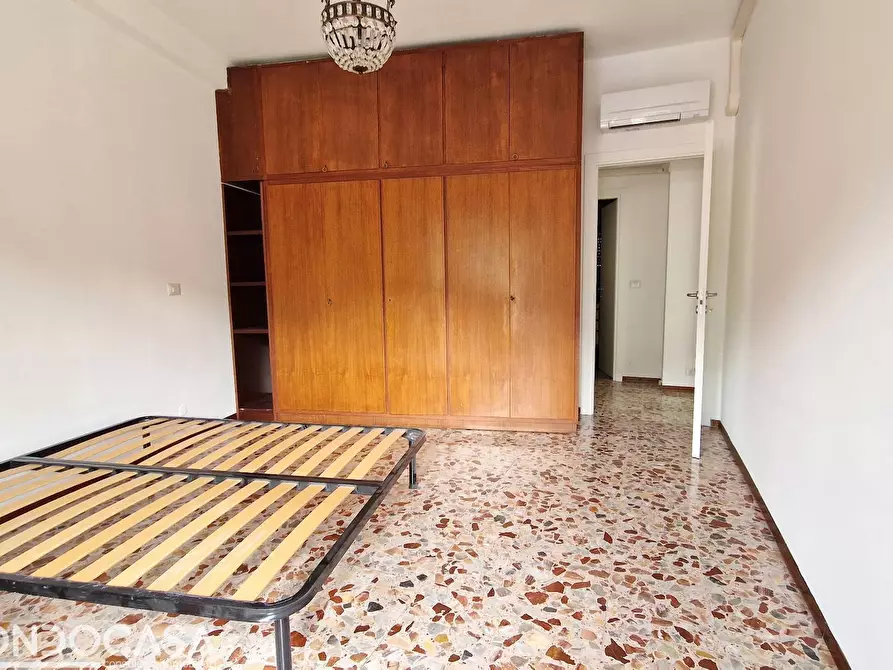 Immagine 14 di Appartamento in affitto  in via italia libera 13 a Como