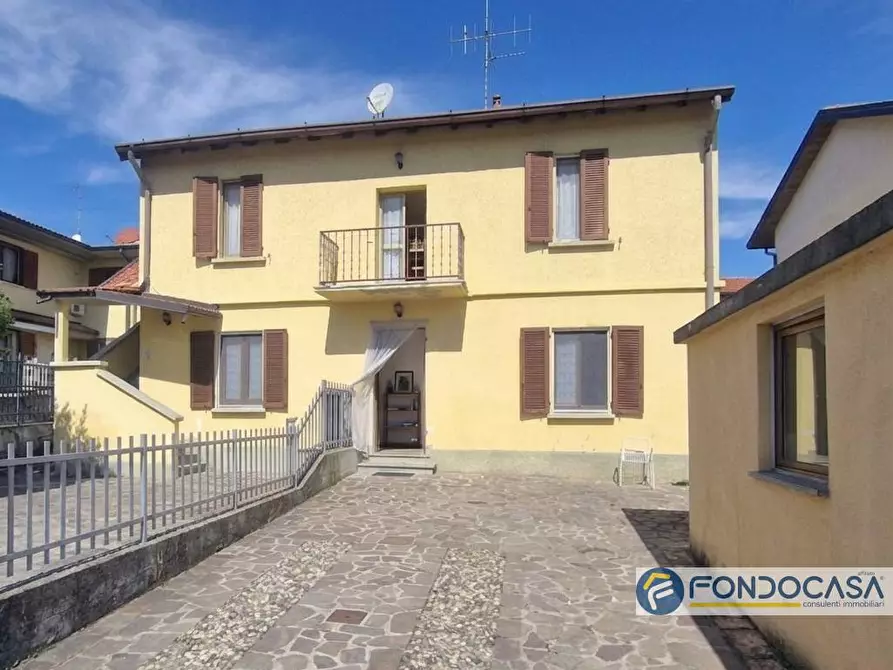 Immagine 1 di Appartamento in vendita  in VIA TITO SPERI 2 a Adrara San Martino