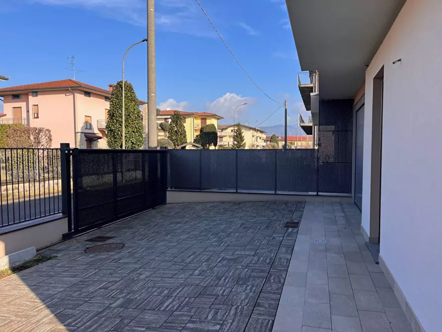 Immagine 9 di Casa semindipendente in vendita  in Via Armando Diaz a Castelli Calepio