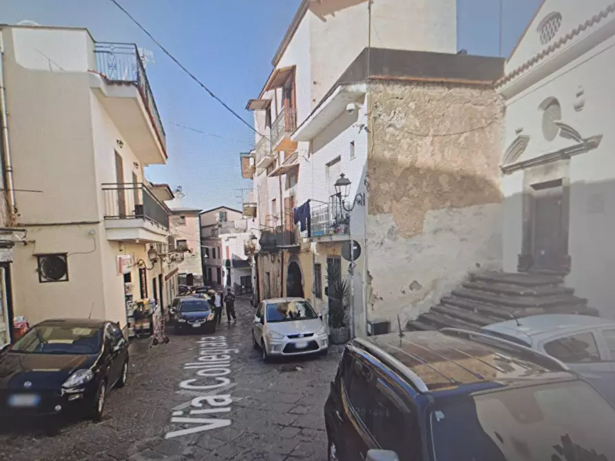 Immagine 1 di Camera in vendita  a Somma Vesuviana