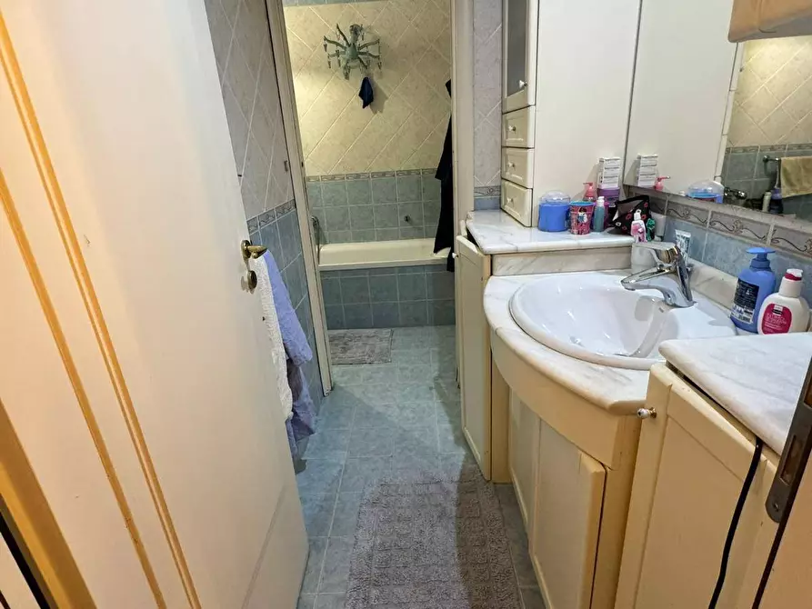 Immagine 11 di Appartamento in vendita  in via alfonzo grassi 3 a Salerno