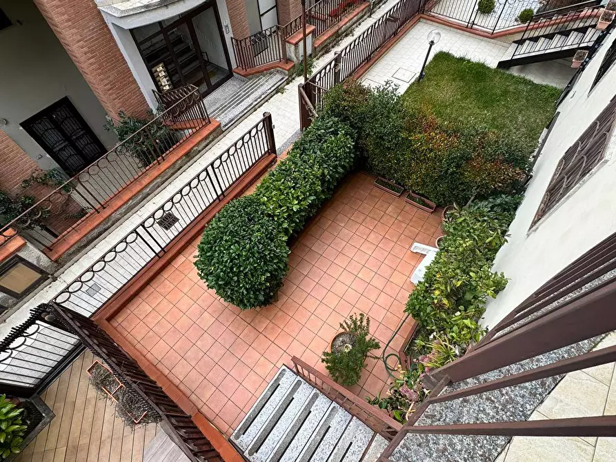 Immagine 3 di Appartamento in vendita  in via alfonzo grassi 3 a Salerno