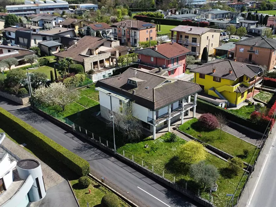 Immagine 1 di Casa indipendente in vendita  in Via crocefisso a Telgate