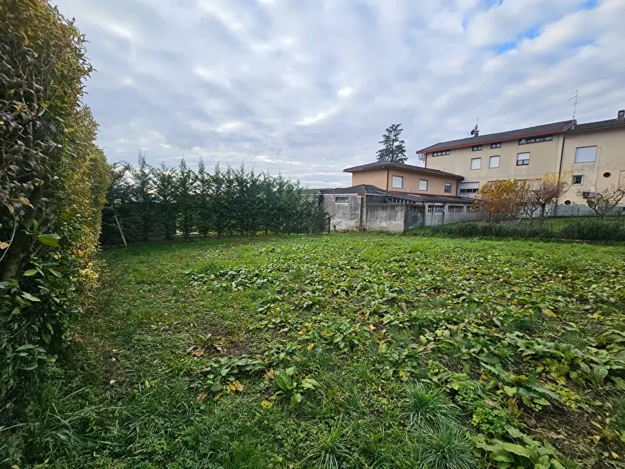 Immagine 4 di Terreno residenziale in vendita  a Chiuduno