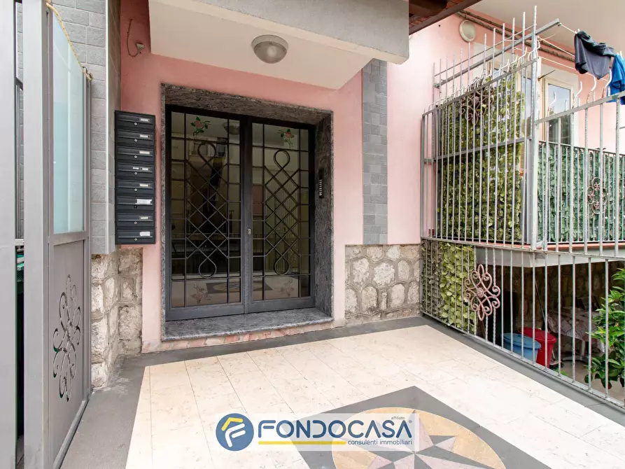 Immagine 2 di Appartamento in vendita  in via vincenzo buonopane a Salerno