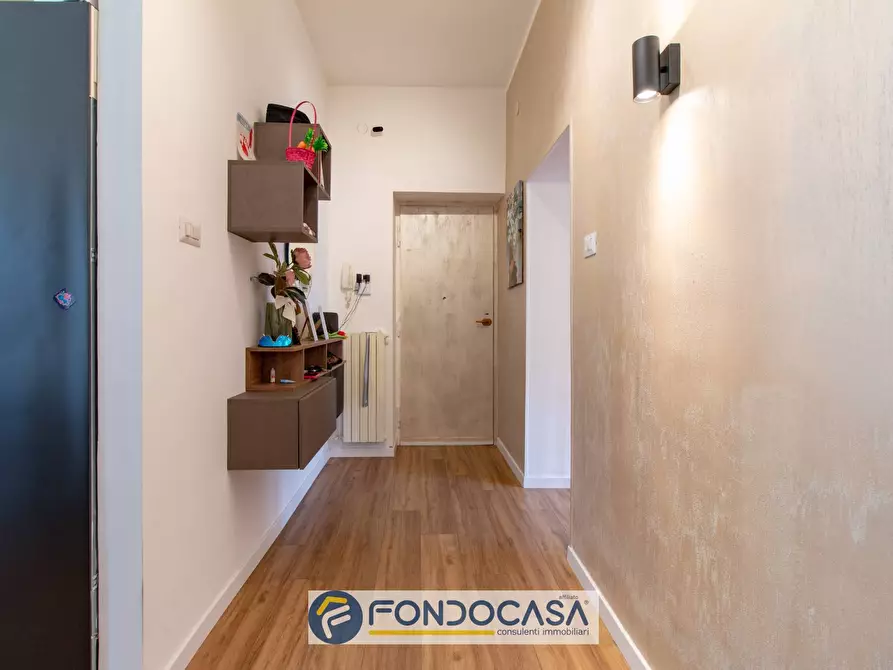 Immagine 3 di Appartamento in vendita  in via vincenzo buonopane a Salerno