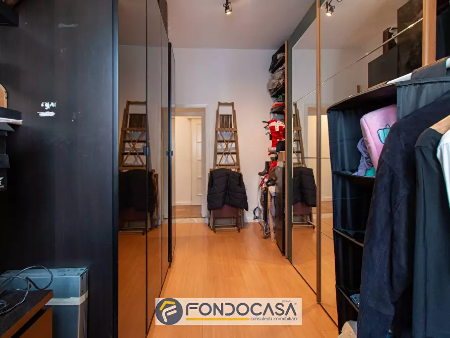 Immagine 15 di Appartamento in vendita  in via vincenzo buonopane a Salerno