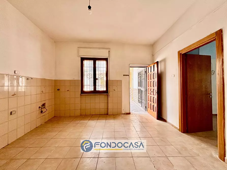 Immagine 9 di Appartamento in vendita  in VIA UGO FOSCOLO a Aversa