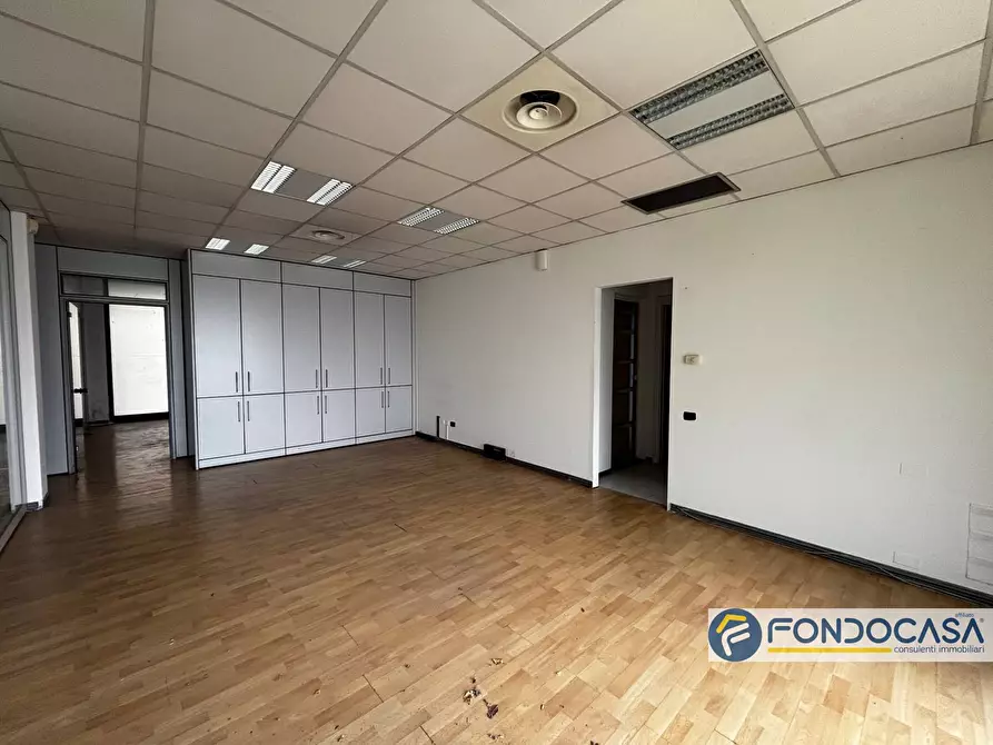 Immagine 1 di Ufficio in vendita  in Dottor Libero Signorelli a Grumello Del Monte