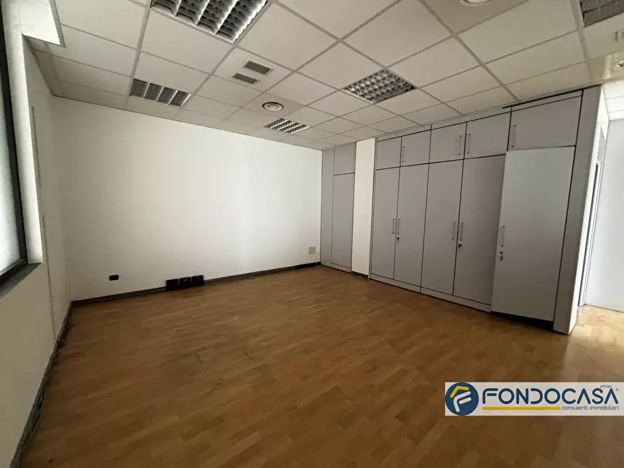 Immagine 6 di Ufficio in vendita  in Dottor Libero Signorelli a Grumello Del Monte