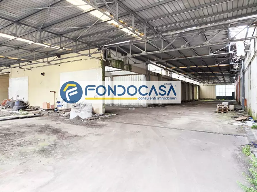 Immagine 2 di Capannone industriale in vendita  in Strada per Fiume Grande snc a Brindisi