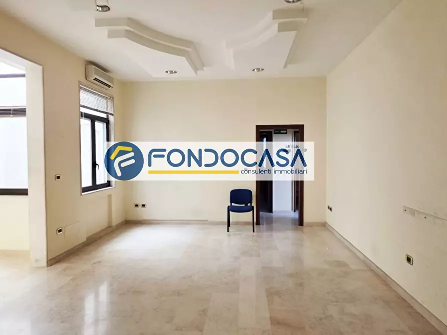 Immagine 11 di Ufficio in vendita  in Corso Umberto I 120 a Brindisi