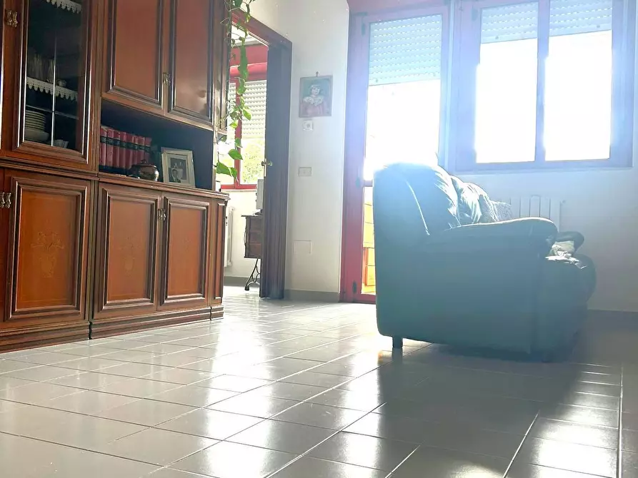 Immagine 2 di Appartamento in vendita  in via Marchiafava 12 a Salerno