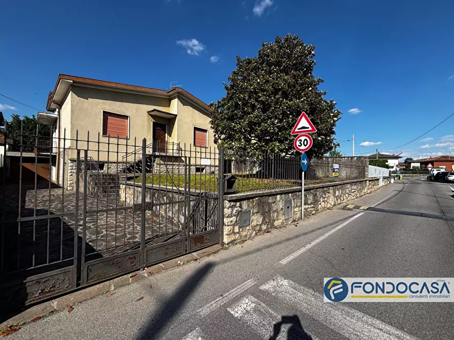 Immagine 1 di Casa indipendente in vendita  in Gumello del Monte a Grumello Del Monte