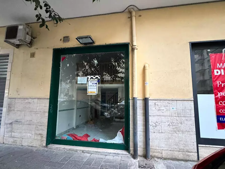 Immagine 3 di Locale commerciale in vendita  in Via Raffaele Ricci a Salerno