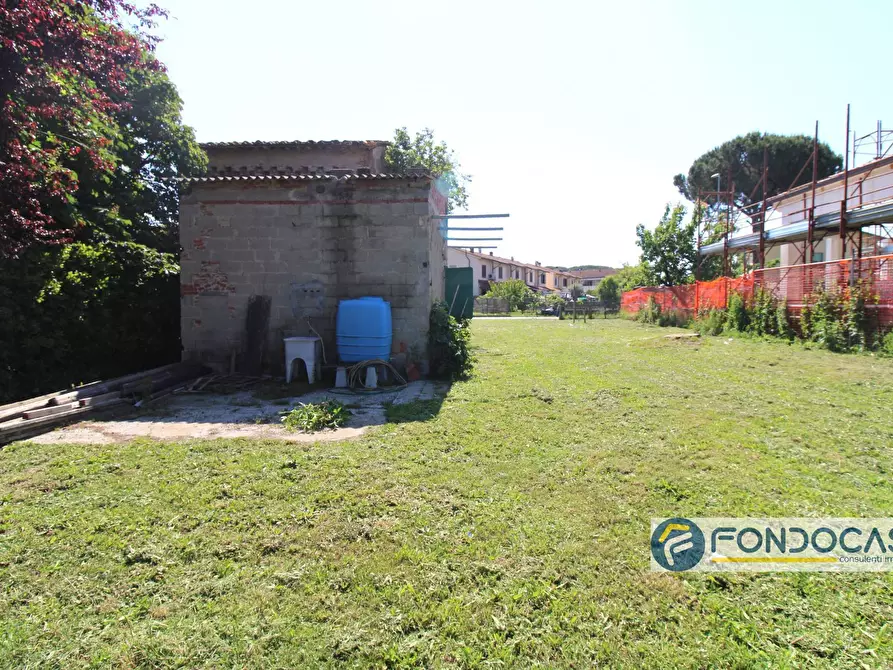 Immagine 10 di Magazzino in vendita  in Via Fratelli Cervi a Castelfranco Di Sotto