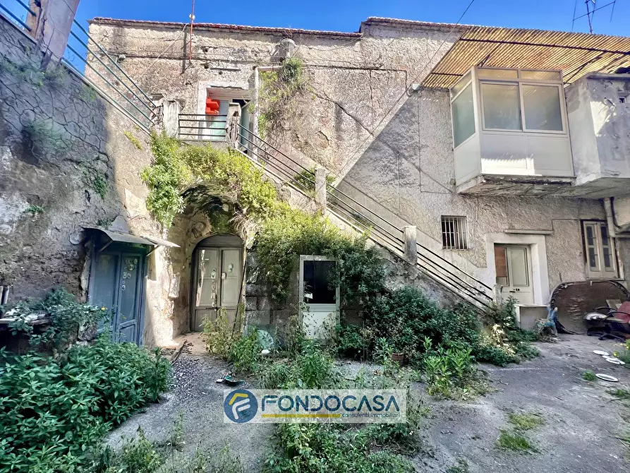 Immagine 2 di Casa semindipendente in vendita  in via francesco verde a Sant'antimo